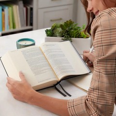 NKJV, Journal the Word Bible, Cloth over Board, Gray, Red Letter, Comfort Print: