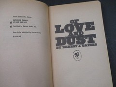 OF LOVE AND DUST by Ernest J. Gaines Bantam Book 1969 Paperback PB-N4622 SLEAZE