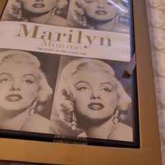 Marilyn Monroe: A Photographic History of Her Iconic Life box B