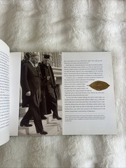 Infinite Variety: Exploring the Folger Shakespeare Library HC + Shakespeare Life