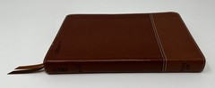 NIV Thinline Bible Tan Leathersoft Red Letter 9.4 font ISBN 978-0-310–44886-0