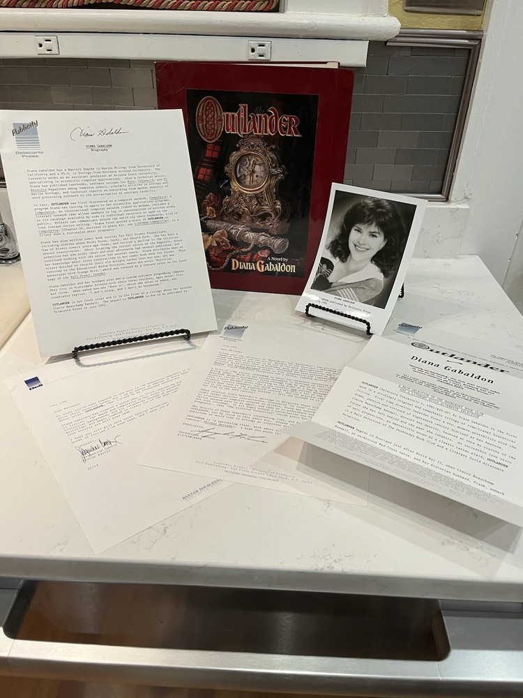 Diana Gabaldon Outlander Original Delacorte Press Reviewer Kit Book 1 – 1991