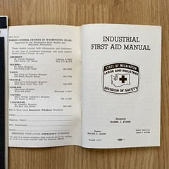 1971 State of Washington Industrial First Aid Booklet 134 Pages Dept. of L&I