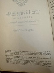 The Living Bible Large Print Red Letter Burgundy Leather Tyndale 1986