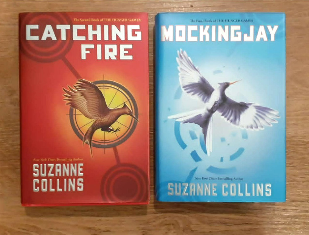 Hunger Games Series 2 Book lot Hardcover Catching Fire / Mockingjay 1st edition
