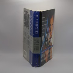 Mind Hunter: Inside the FBI’s Elite Serial Crime Unit by John E. Douglas (068480