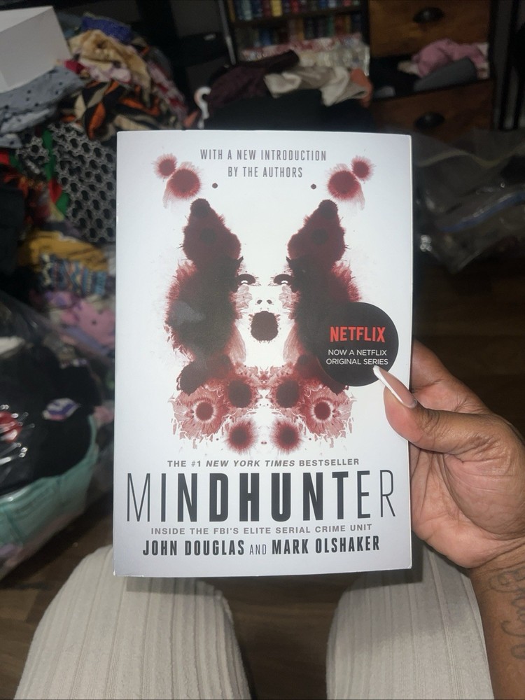 Mindhunter: Inside the FBI’s Elite Serial Crime Unit (Trade Paperback) NetFlix