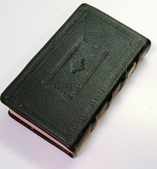 ANTIQUE CATHOLIC LATIN ENGLISH MISSAL; FINE BINDING; TLM BRIGHT GILT; CA.. 1962