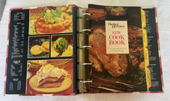 1971 Better Homes and Gardens New Cookbook Fourth Printing ~ 40 Pages Dividers