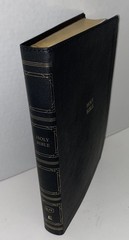 KJV, Paragraph Bible, Large Print 10-Pt, Black Leather-Soft, King James Version