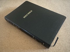 KJV Comfort Print Reference Giant Print Bible Black Bonded Leather Red Ltr 2016