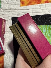 Lakshmi Blessings Oracle: 36 Gilded-Edge Full-Color Cards and 128-Page Book