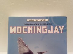 Mockingjay ~ Lage Print Edition (The Hunger Games) Suzanne Collins paperback