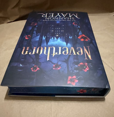 NEVERTHORN by Shannon Mayer – Exclusive Edition Sprayed Edge HARDBACK & swag