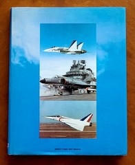 Aircraft by Yehuda Ofer, 1986, Hebrew, 344 pages, like new.