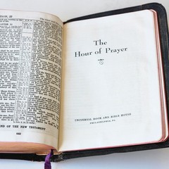 Vtg Holy Bible, International Series KJV Leather Lined Thumb Index John Winston