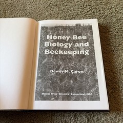 Honey Bee Biology and Beekeeping by Dewey M. Caron (2006 Hardcover)