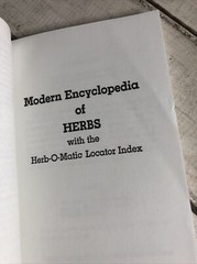 Modern Encyclopedia of Herbs | Deni Bown | Paperback | Herbal Guide