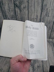 Holy Bible: Authorized King James Version (Zondervan, Concordance, Red) Pre-Own