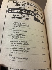 A Wrinkle in Time by Madeleine L’Engle (Paperback, 1976)Dell Laurel Leaf Fantasy