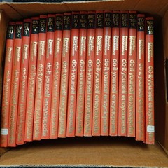 Popular Mechanics Do It Yourself Encyclopedia VTG 1979 volumes 1 to 18