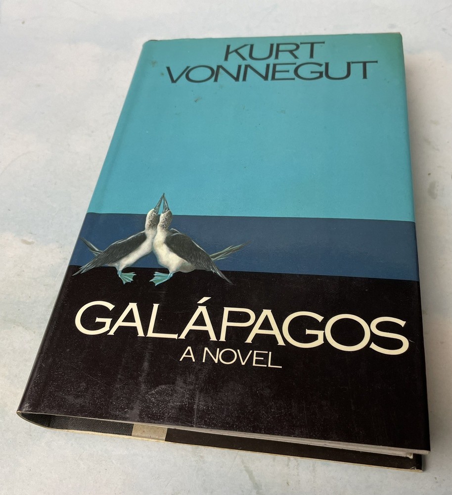 GALAPAGOS, A Novel by Kurt Vonnegut First Edition, 1985 Hardcover Dust Jacket