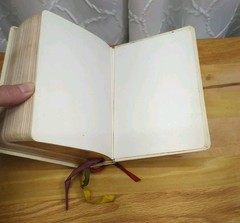Saint Paul Daily Missal by Daughters of St Paul Leather-bound 1960 White