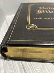 King James Version Edition Family Bible: Faux Leathe…