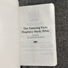 Amazing Facts Prophecy Study Bible NKJV Leathersoft Black Thomas Nelson 2008