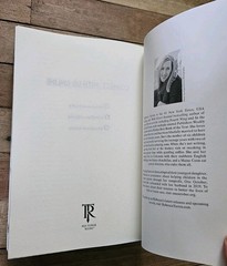 🐲 Fourth Wing 1st Printing Limited Edition Paperback Full Sprayed Dragon Edges