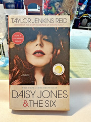 Daisy Jones and the Six: Reese’s Book Club : A Novel by Taylor Jenkins Reid…