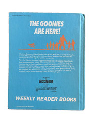 THE GOONIES Storybook 1985 Spielberg Warner Bros HC Weekly Readers Book