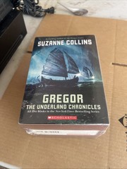 GREGOR THE UNDERLAND CHRONICLES – 5 SUZANNE COLLINS SOFT COVER BOOKS BOX SET-LOT