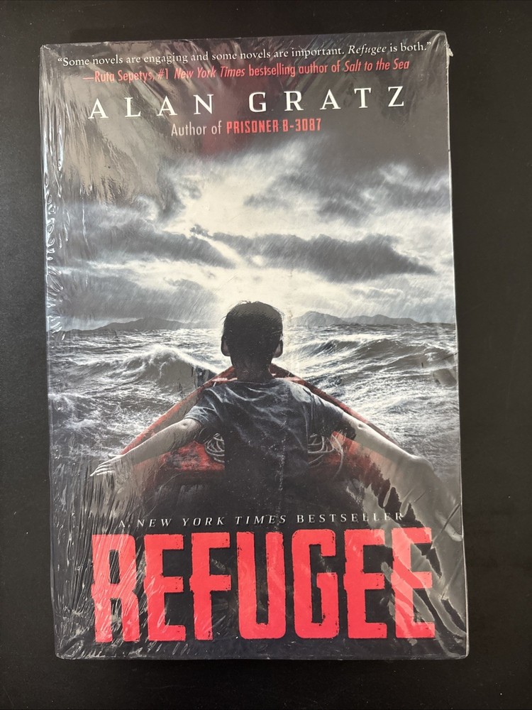 Refugee by Alan Gratz 2017 Scholastic Paperback Brand New