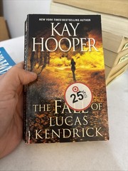 Lot of 10 – Kay Hooper – Mass paperback books – Free Shipping