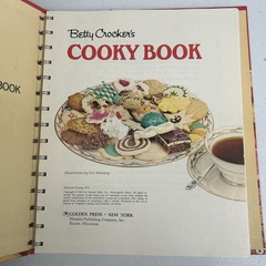 VTG BETTY CROCKER’S COOKY BOOK~1974~15th Printing~156 PAGES~SPIRAL BINDER