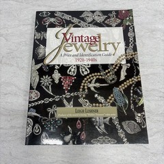 Vintage Jewelry: A Price and Identification Guide, 1920-1940s by Leigh Leshner