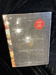 House Of Leaves Hardcover Signed by Mark Z. Danielewski 1st edition Red , BLUE Z
