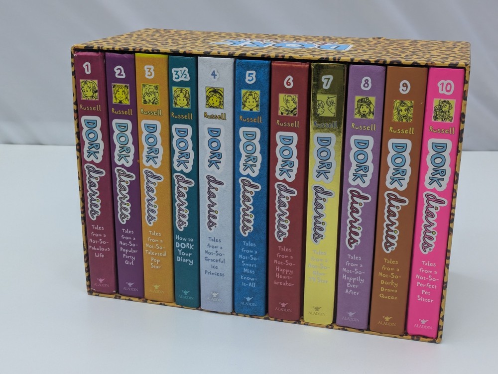 Dork Diaries Squee-Tastic Collection Books 1-10 + 3 1/2 Rachel Renee Russell 11