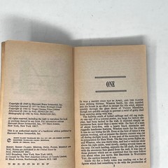 George Orwell 1984 Vintage Signet Classic Paperback Book Dystopian Novel