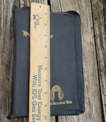 1941 HOLY BIBLE „The Good Samaritan” Illuminated King James Version Red Letter