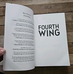 🐲 Fourth Wing 1st Printing Limited Edition Paperback Full Sprayed Dragon Edges