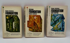 Lot of 11 Vintage Sci Fi Fantasy Paperback Books H.G. Wells Isaac Asimov 60s 70s