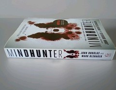 Mindhunter: Inside the FBI’s Elite Serial Crime Unit – Paperback – Very Good