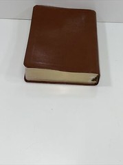 NIV Men’s Devotional Bible PREMIUM BONDED LEATHER ZONDERVAN