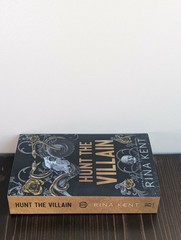 Hunt the Villain (Deluxe Edition) by Rina Kent Paperback