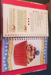 NEW „EASY CUPCAKE RECIPES” Hardback Spiral 2010 Cookbook Resources LLC 174 Pages