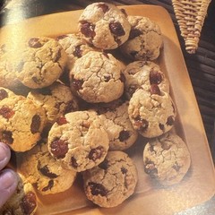Classic Christmas Cookies: Dozens of Classic Recipes Hardback Book 77 pages