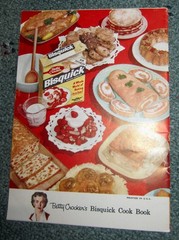 Betty Crocker’s Bisquick Cook Book 157 Recipes and Ideas Vintage 1956-26 pages