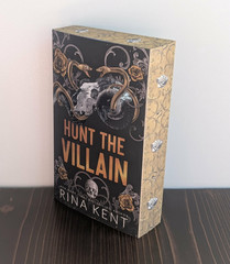 Hunt the Villain (Deluxe Edition) by Rina Kent Paperback